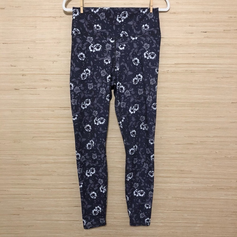 Fabletics Define PowerHold High-Waisted Legging Iron Leone Print Size Medium